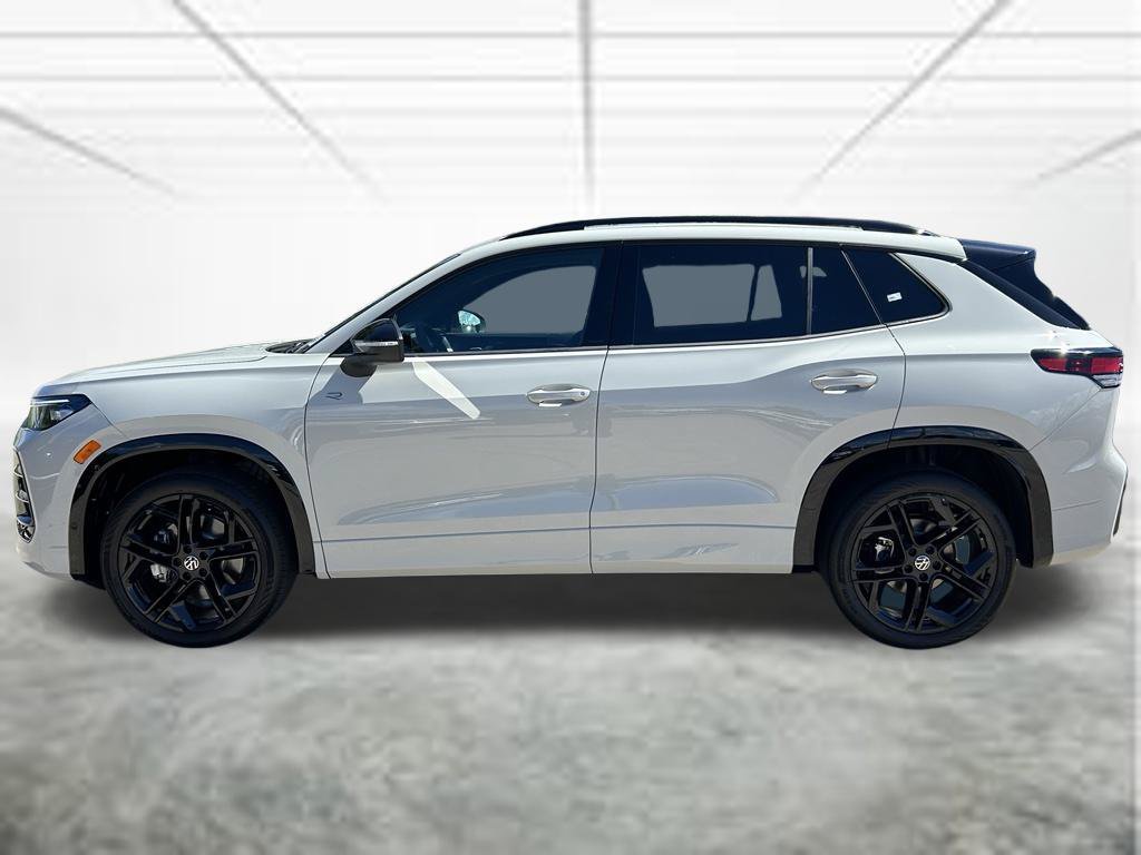 New 2026 Volkswagen Tiguan SE R-Line AWD/4WD image 3