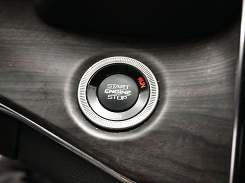 Used 2023 Jeep Grand Cherokee Overland AWD/4WD image 36