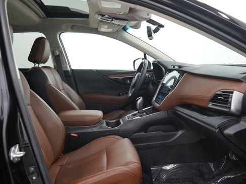 Used 2022 Subaru Outback Touring AWD/4WD image 13