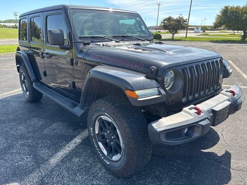 Used 2020 Jeep Wrangler Unlimited Rubicon w/ Dual Top Group AWD/4WD image 3