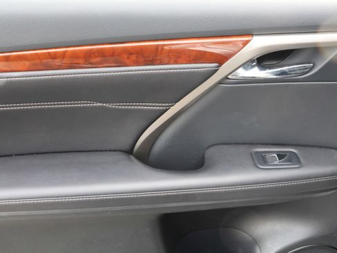 Used 2018 Lexus RX 350L FWD image 34