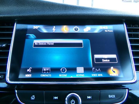 Used 2017 Buick Encore Premium image 28