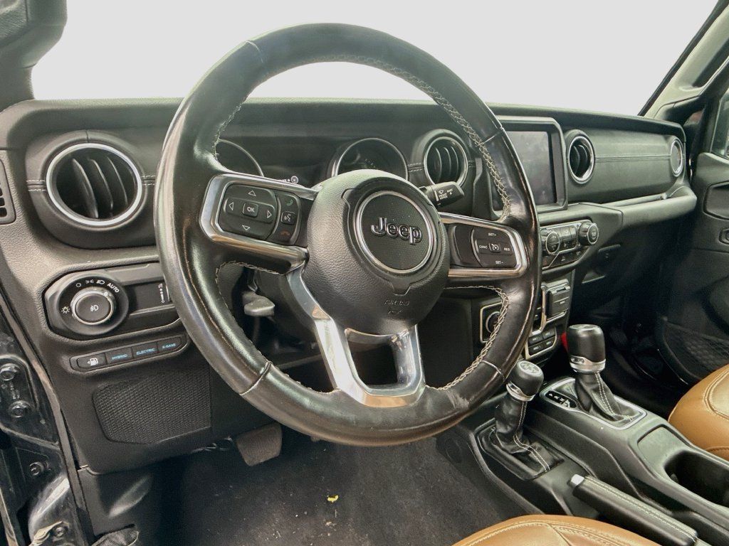 Used 2023 Jeep Wrangler Unlimited Sahara w/ Cold Weather Group AWD/4WD image 12