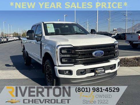 Used 2025 Ford F350 Platinum image 33