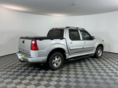 Used 2004 Ford Explorer Sport Trac XLT AWD/4WD image 4