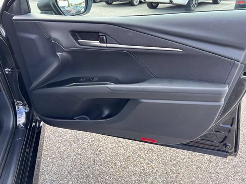 Used 2025 Toyota Camry LE FWD image 36