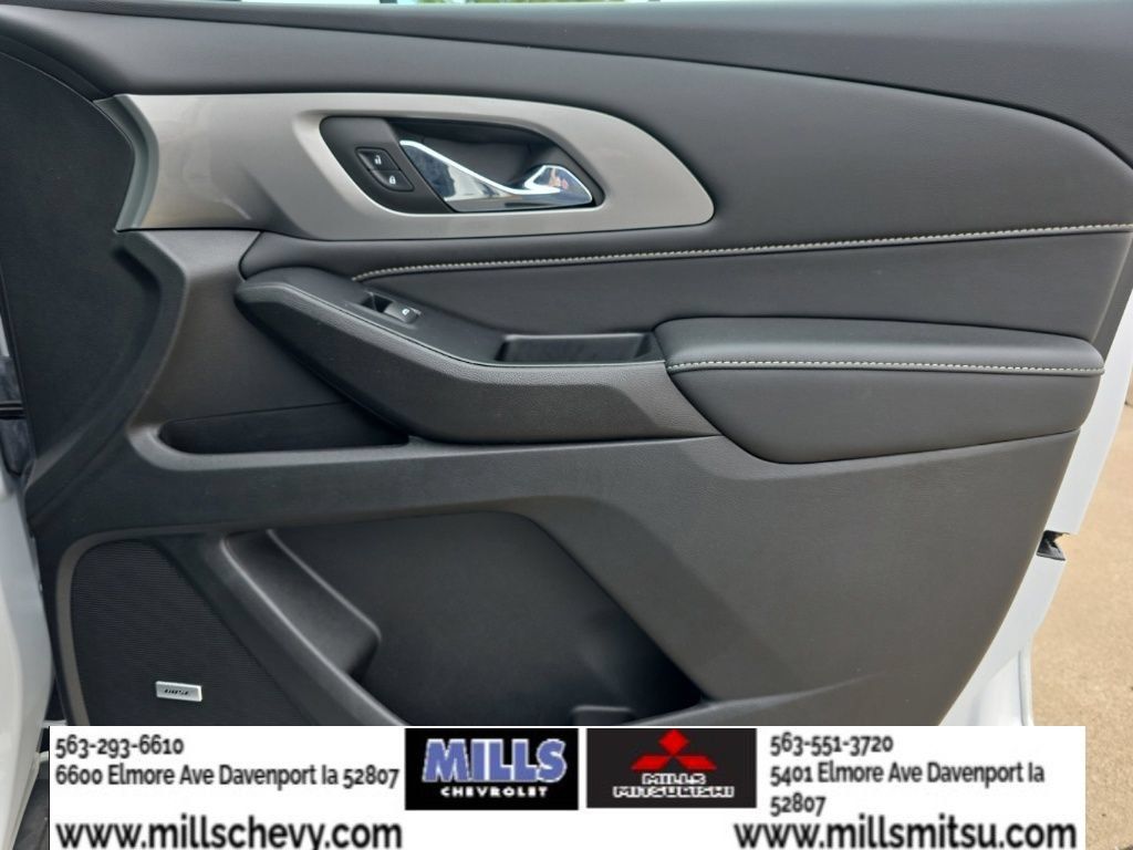 Used 2023 Chevrolet Traverse LT w/ LT Premium Package AWD/4WD image 23