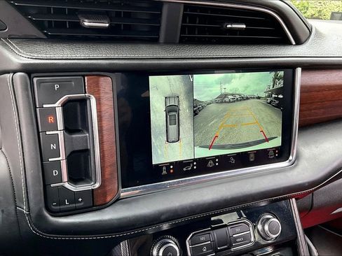 Used 2023 GMC Yukon Denali Ultimate AWD/4WD image 30