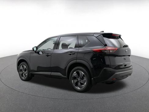 Used 2025 Nissan Rogue SV AWD/4WD image 7