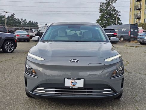 Used 2023 Hyundai Kona SE w/ Cargo Package image 2