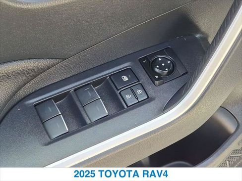 Used 2025 Toyota RAV4 XLE FWD image 13