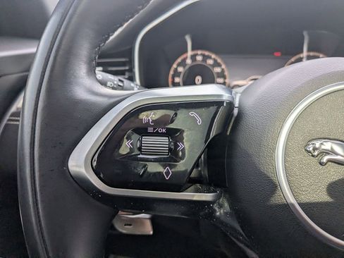 Used 2024 Jaguar F-PACE R-Dynamic S image 15