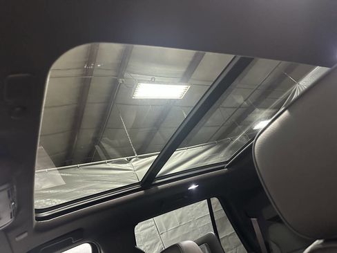 Used 2023 GMC Yukon Denali w/ Denali Reserve Package image 25