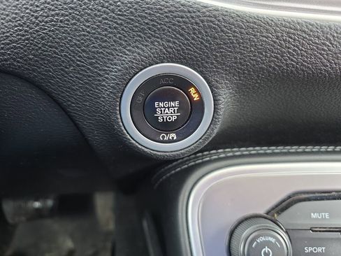 Used 2022 Dodge Challenger SXT w/ Driver Convenience Group AWD/4WD image 28