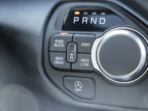 New 2026 RAM 1500 4x4 Crew Cab image 27