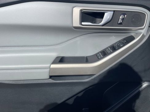 Used 2023 Ford Explorer XLT w/ Equipment Group 202A image 8