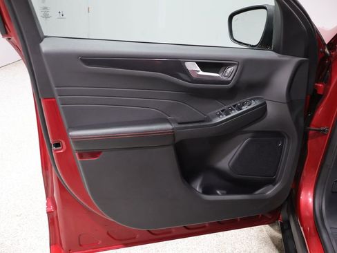 Used 2024 Ford Escape ST-Line image 13