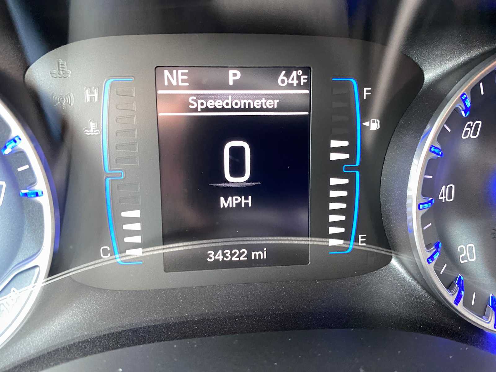 Used 2020 Chrysler Pacifica Touring-L AWD/4WD image 8