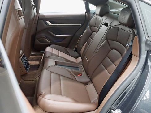 Used 2022 Porsche Taycan 4S image 31