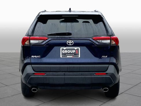 Used 2025 Toyota RAV4 XLE image 5