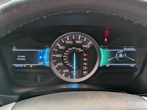 Used 2015 Ford Explorer XLT w/ Equipment Group 202B AWD/4WD image 34