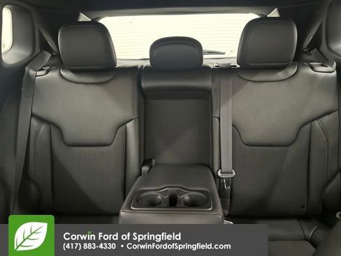 Used 2024 Jeep Compass Trailhawk image 21