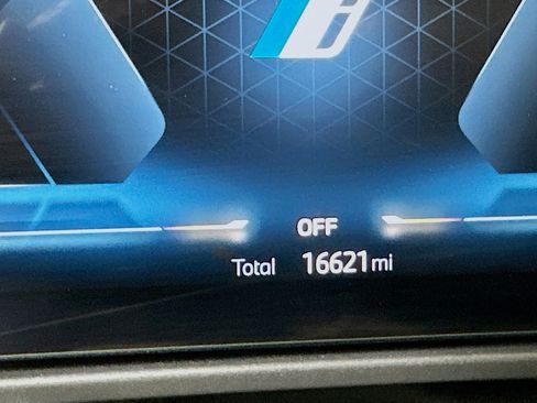 Used 2024 BMW i4 eDrive40 w/ Premium Package RWD image 18