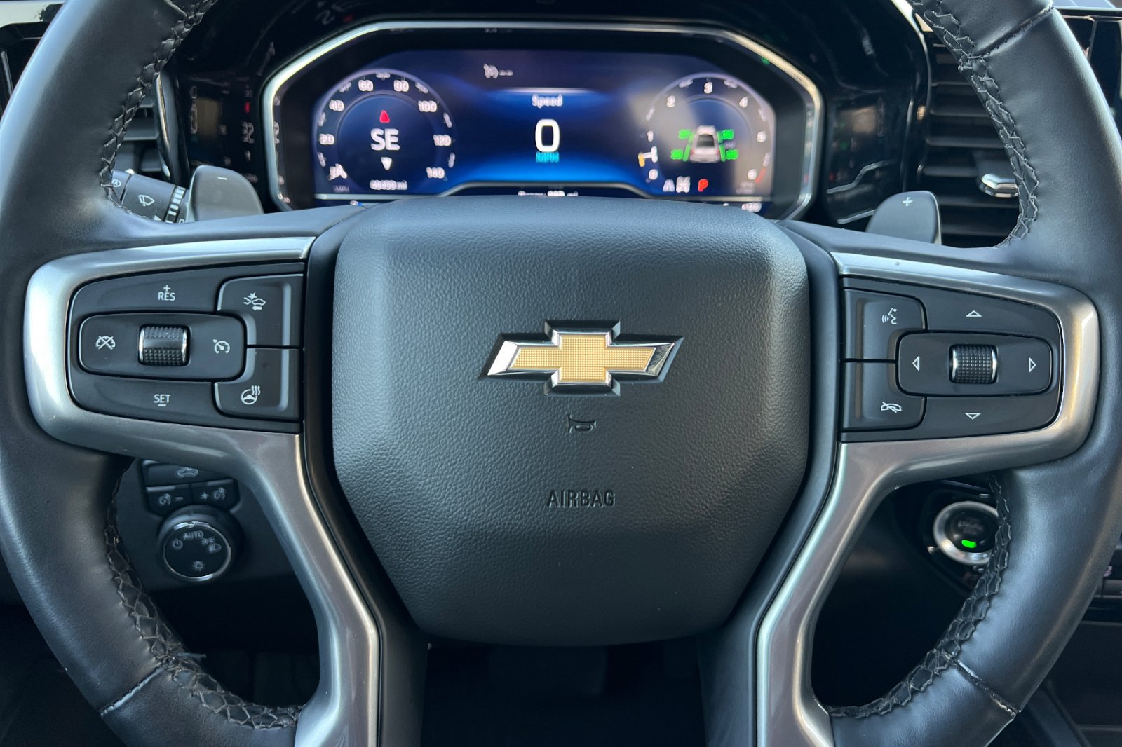 Used 2025 Chevrolet Silverado 1500 LT AWD/4WD image 30