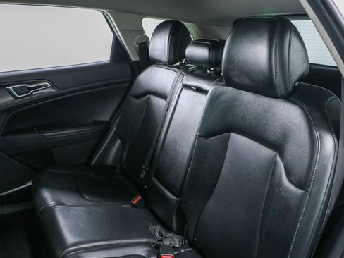 Used 2023 Kia Sportage EX image 24