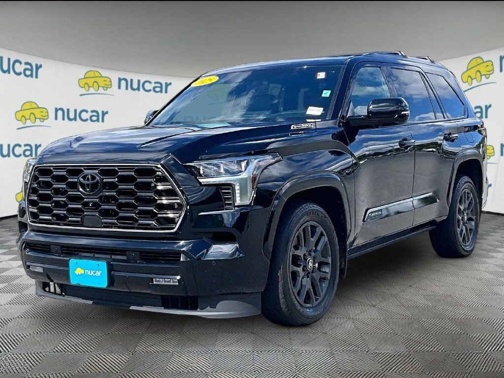 Used 2025 Toyota Sequoia Platinum AWD/4WD image 3