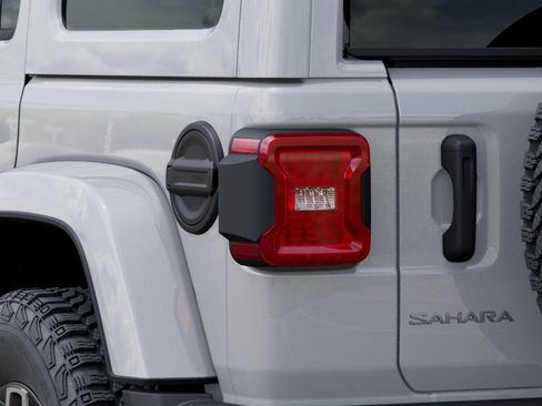 New 2026 Jeep Wrangler Unlimited Sahara AWD/4WD image 10
