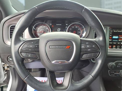 Used 2023 Dodge Charger SXT RWD image 9