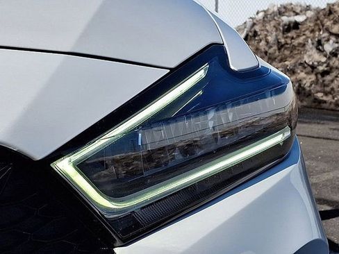 Used 2023 Nissan Maxima SV w/ Floor Mat Group image 9