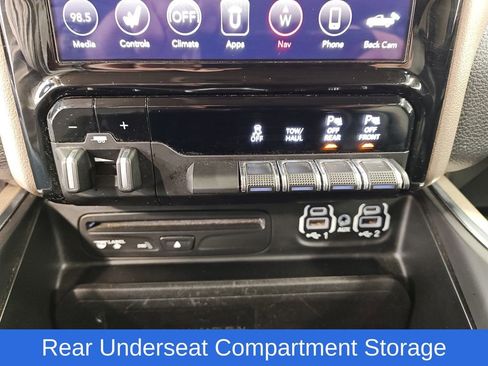 Used 2019 RAM 1500 Laramie image 30