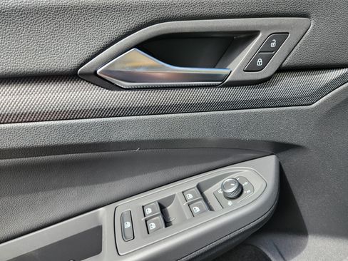New 2025 Volkswagen GTI SE image 17