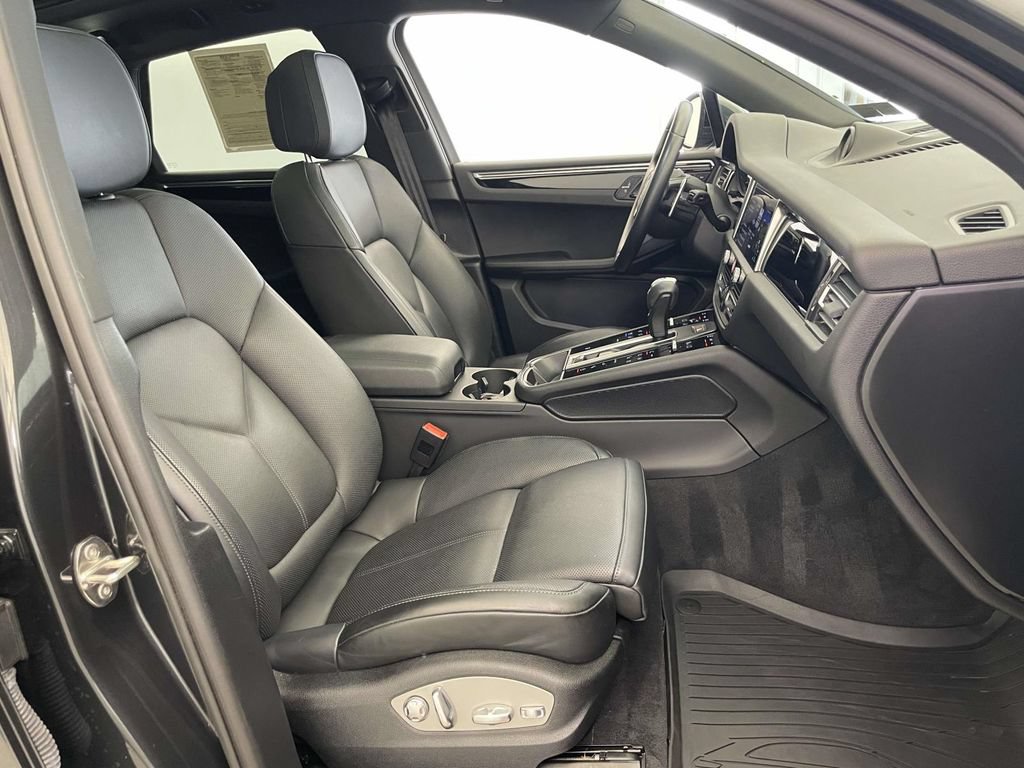 Certified 2023 Porsche Panamera 4 AWD/4WD image 69