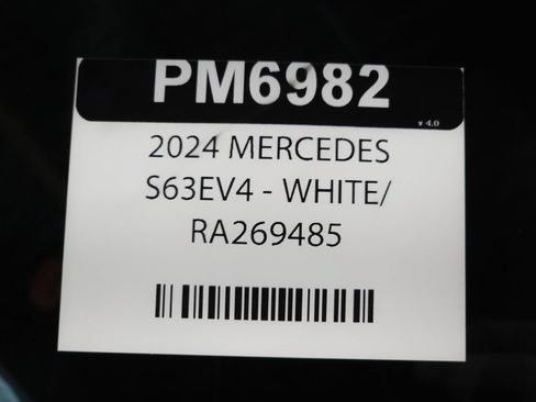 Used 2024 Mercedes-Benz S 63 AMG S w/ Carbon Fiber Exterior Package image 44