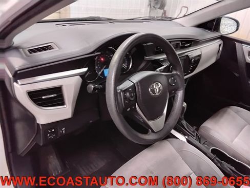 Used 2015 Toyota Corolla LE image 11