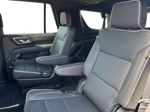 Used 2023 Chevrolet Tahoe Premier image 16