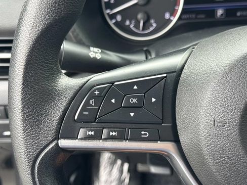 Used 2023 Nissan Sentra SV FWD image 8