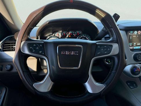 Used 2019 GMC Yukon XL SLT w/ Open Road Package AWD/4WD image 44