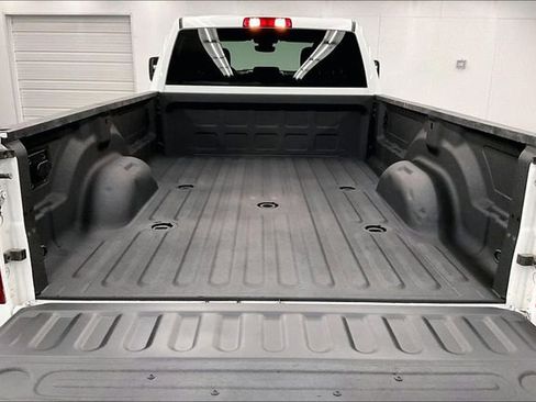 Used 2024 RAM 3500 Big Horn image 28