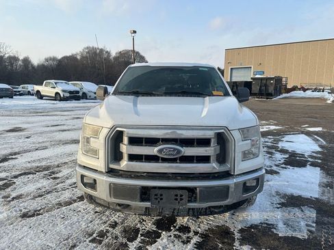 Used 2015 Ford F150 XLT image 8
