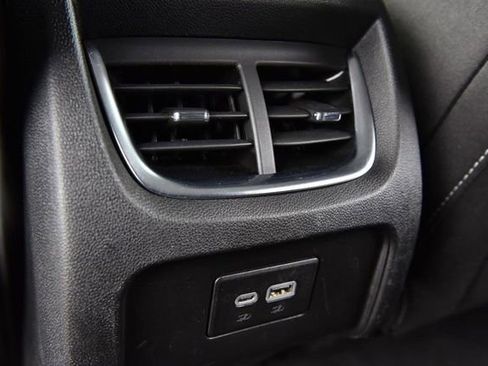 Used 2025 Chevrolet Blazer LT image 19