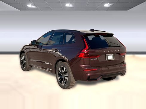 New 2026 Volvo XC60 B5 Core w/ Climate Package image 3