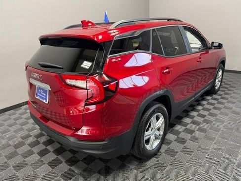 Used 2023 GMC Terrain SLE w/ Driver Convenience Package FWD image 8