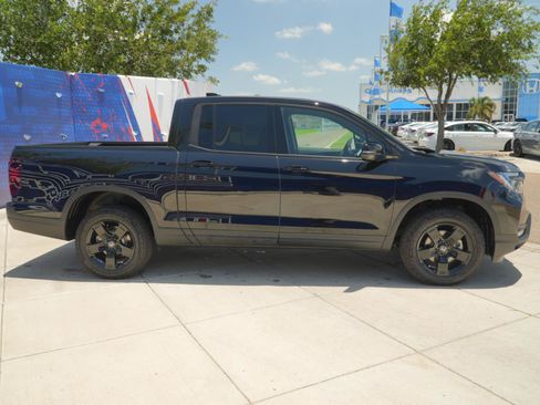 New 2026 Honda Ridgeline Black Edition image 4