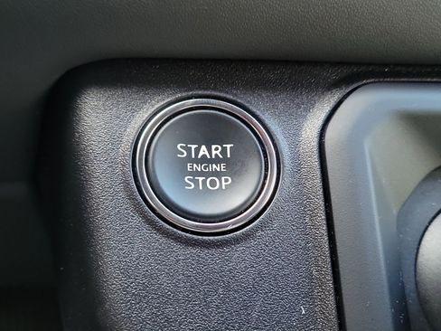 Used 2023 Land Rover Defender 110 X-Dynamic SE AWD/4WD image 25