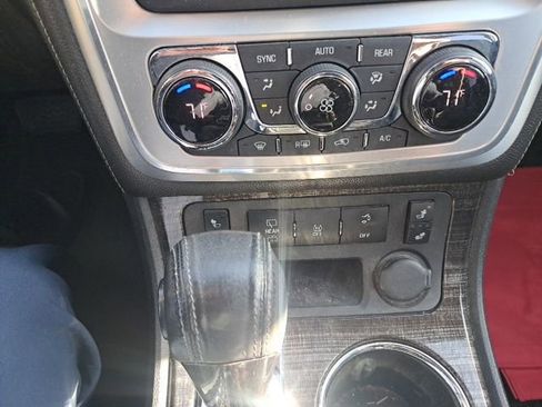 Used 2014 GMC Acadia SLT image 20