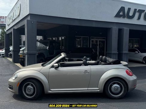 Used 2013 Volkswagen Beetle 2.5 FWD image 3